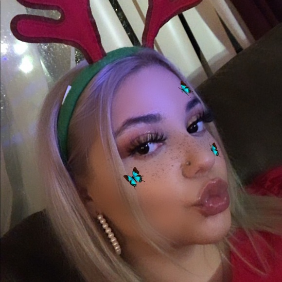 Meet your Posher, Andrea - Picture 1 of 1